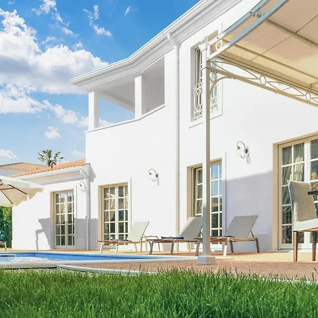 Stunning In Vabriga With Kitchen * Тар